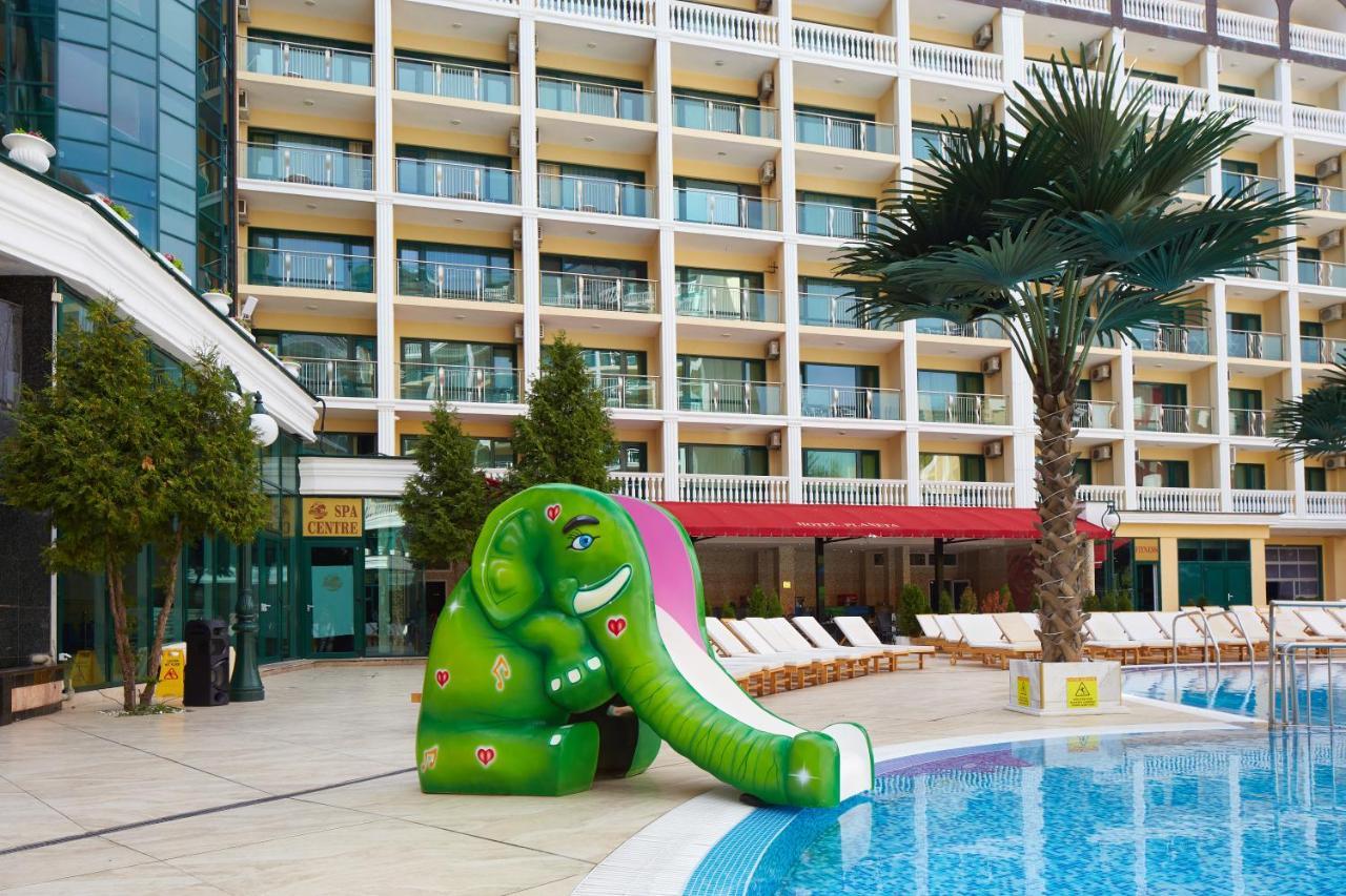 Planeta Hotel & Aquapark Free Beach Access Pantai Sunny Luaran gambar The swimming pool at the hotel