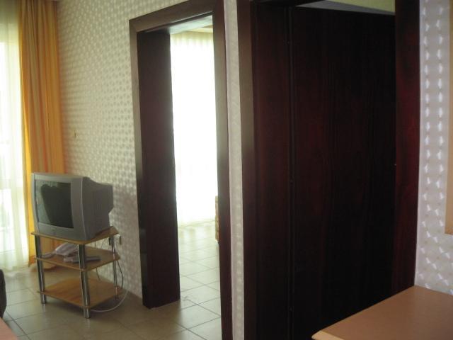 Planeta Hotel & Aquapark Free Beach Access Pantai Sunny Bilik gambar A pocket door