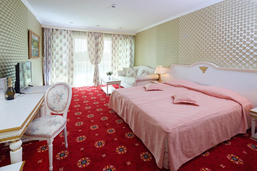Planeta Hotel & Aquapark Free Beach Access Pantai Sunny Luaran gambar