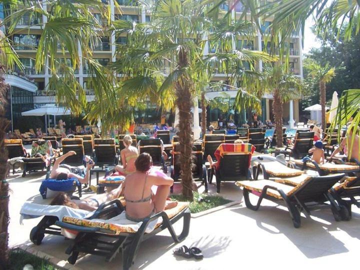 Planeta Hotel & Aquapark Free Beach Access Pantai Sunny Luaran gambar The beach at the Hotel